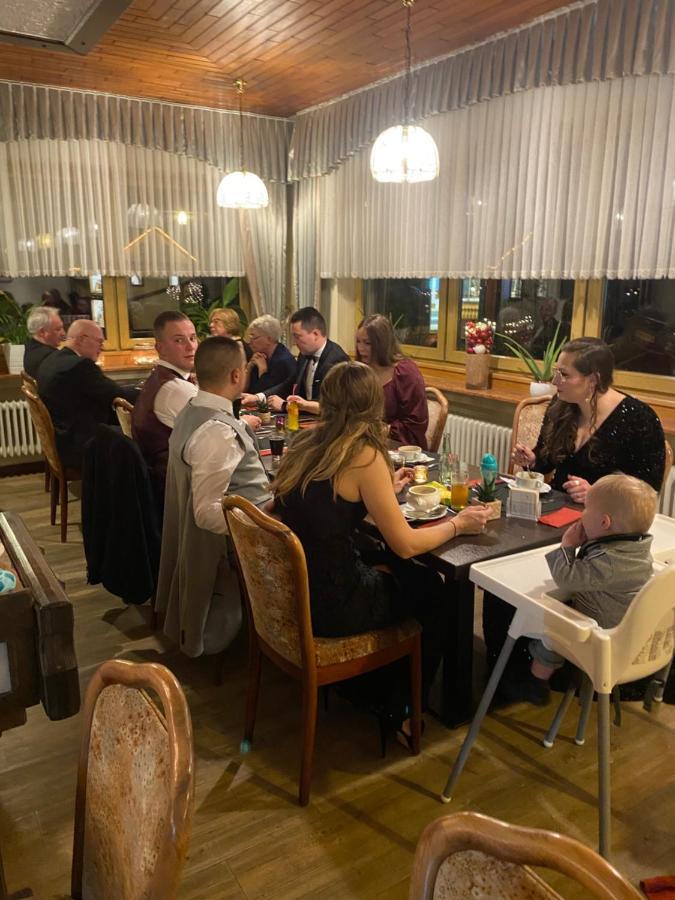 Hotel-Restaurant Theis-Muehle Biersdorf 外观 照片